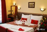HOTEL PIROSKA foto