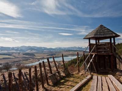 Archeoskanzen Havránok foto