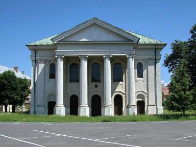 Synagoga v Liptovském Mikuláši foto