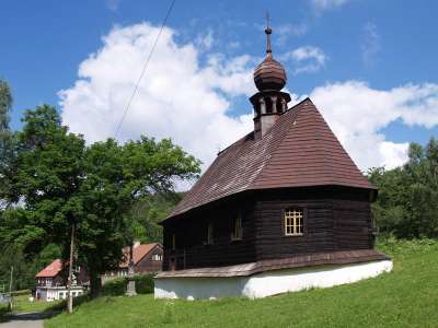 Dřevěný kostel sv. Jana Nepomuckého v Klepáčově foto