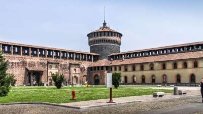 Zámek Sforzesco foto