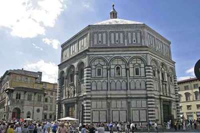 Baptiserium San Giovanni foto