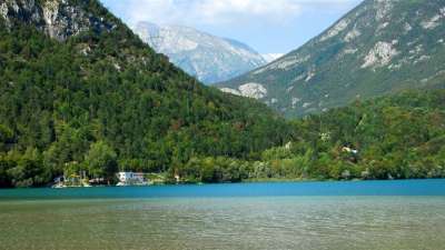 Lago di Cavazzo foto