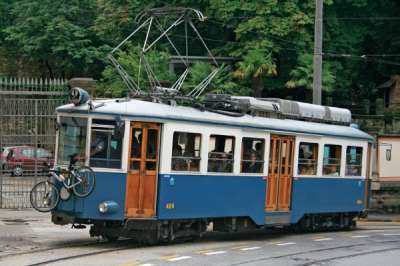 Tramvaj a lanovka v Terstu foto