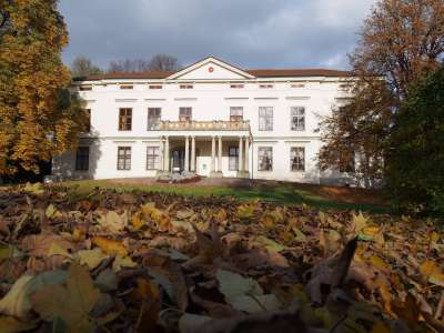 Zámek a park v Lešné u Valašského Meziříčí foto