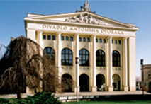 Národní divadlo moravskoslezské foto