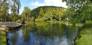 Výhled na jezero a okolí