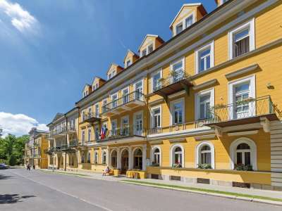 LÁZEŇSKÝ HOTEL DR. ADLER