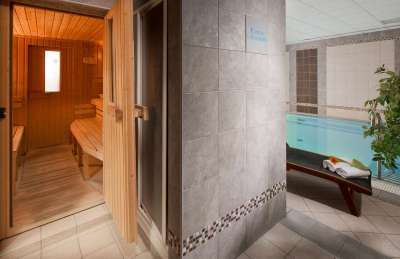 Vnitřní bazén + Finská sauna