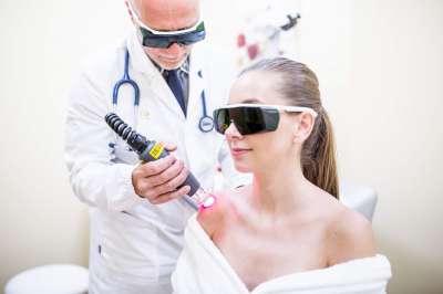Vysokovýkonný laser v  lázeňské klinice