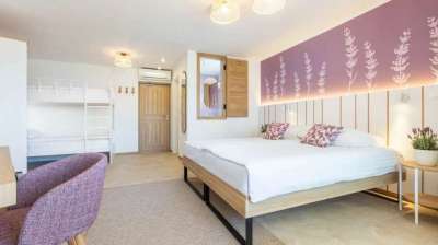 Dvoulůžkový pokoj premium s dvěma přistýlkami