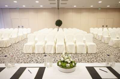 Svatba v konferenční místnost