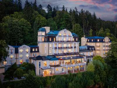 LÁZEŇSKÝ HOTEL ROYAL foto