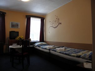 HOTEL ČERTŮV HRÁDEK foto