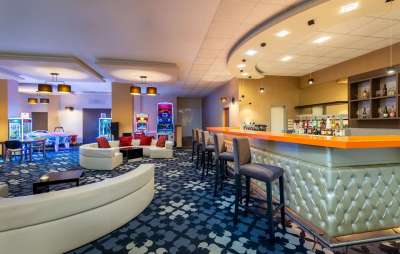 Lobby bar