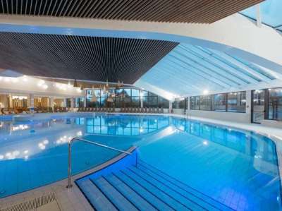 Vnitřní bazén v hotelu Termal