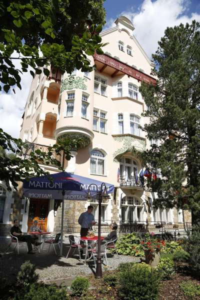 LÁZEŇSKÝ HOTEL VILLA SMETANA