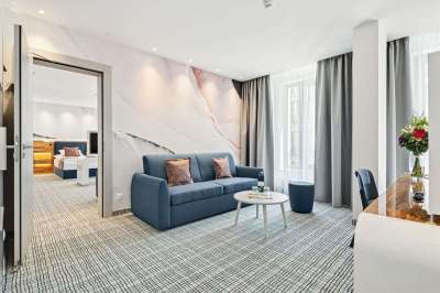 Junior suite city view s výhledem do Dvořákových sadů