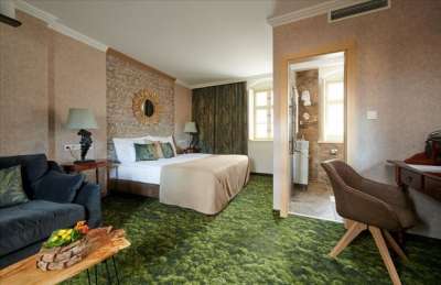 Dvoulůžkový pokoj Superior s přistýlkou