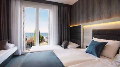 Dvoulůžkový pokoj Superior s přistýlkou