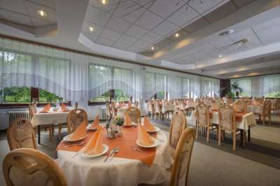 Restaurace