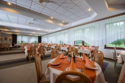 Restaurace