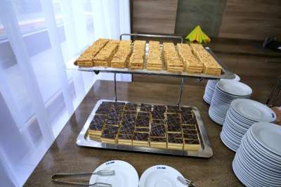 Strava formou bufetových stolů