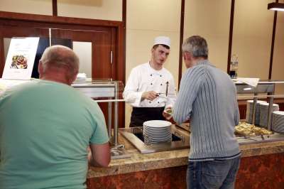 Hotelová restaurace formou bufetu