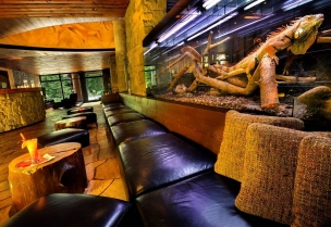 Lobby bar