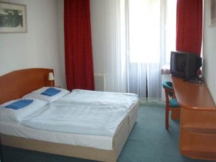 HOTEL ÚSTAV VZDĚLÁVÁNÍ A SLUŽEB foto