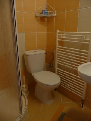 Koupelna se sprchovým koutem - oranžová 