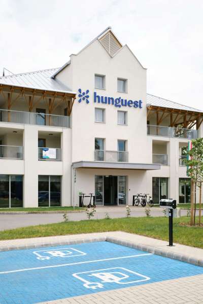 HOTEL FLÓRA