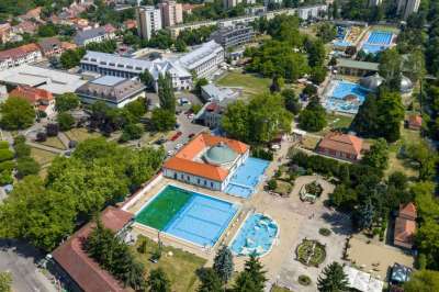 Termální a plážové lázně Eger