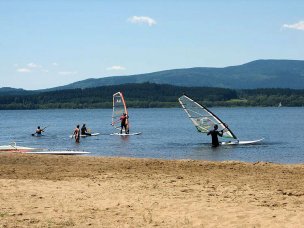 Surfing / Windsurfing  